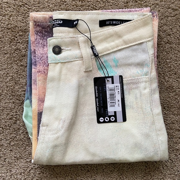 Landscape Print Boyfriend Fit Jeans - Picture 4 of 5